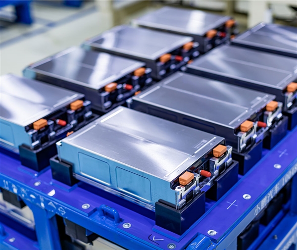 亿纬锂能发布560Ah超大容量储能电池 单只电池电量可达1.79度