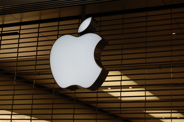 对标华为！三星高管称苹果2024年进入折叠屏市场