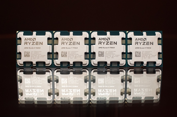 AMD蚌埠住了！Zen4锐龙7000全球大降价