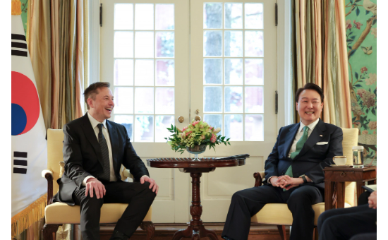 韩国总统尹锡悦会见特斯拉CEO马斯克，呼吁其在韩国投资