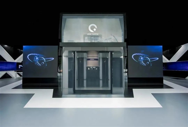 中国首家量子计算公司打造：量子计算机、量子芯片长这模样