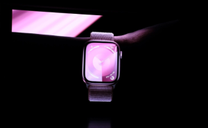 苹果发布 Apple Watch Series 9：内外兼修的智能手表升级