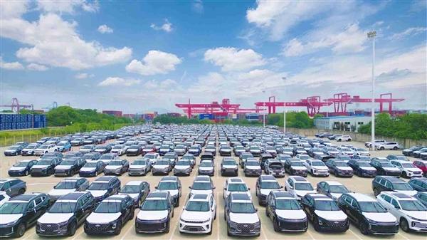 今年中国汽车出口有望超过400万辆 超越日本成全球第一大出口国