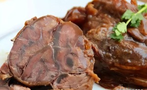 陈醋助力炖牛肉，软烂入味全家爱，没牙老人也能享口福！