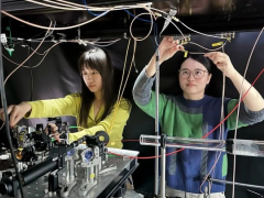 重大进展！清华大学成功构建无干扰量子网络节点 助力未来量子科技发展