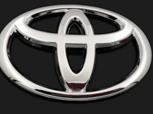 丰田工业公司发动机违规 丰田汽车暂停供货并向公众道歉