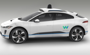独特测试揭示：Waymo自动驾驶车竟被停车标志T恤“迷惑”