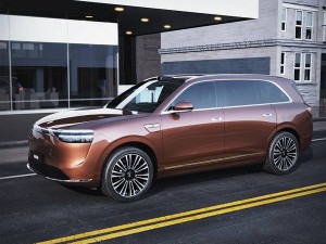 问界M8效果图曝光：小一号M9更年轻，或成40万级新选择