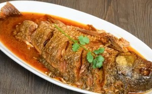 过年炖鱼去腥秘籍！这几种香料让鱼肉鲜嫩汤更香