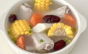 炖排骨汤的秘诀？这三种调料让你轻松炖出鲜香无腥美味！