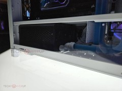 海盗船CES2025亮相分体式水冷电源，或成消费级市场第二家推出者
