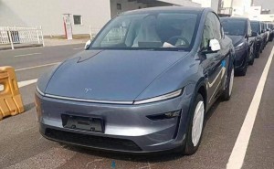 特斯拉焕新Model Y来袭！冰河蓝实车图曝光，售价26.35万元起