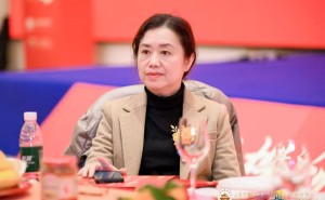杨倩：画笔绘就艺术人生，中国书画家协会会员的风采