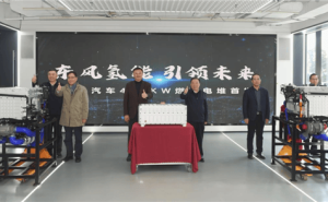东风汽车自研400kW氢燃料电堆，重卡应用领先，低温启动无忧
