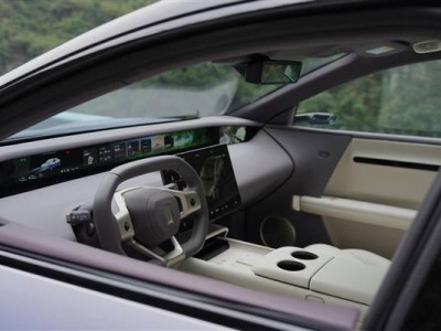 阿维塔06内饰抢先看！挑战特斯拉Model 3