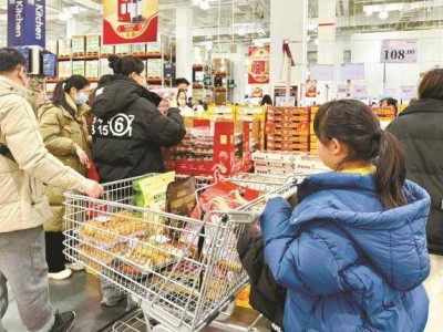 宁波商场年货采购热，山姆奥莱人潮涌动，单日客流屡创新高！