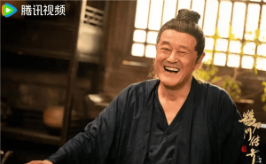 赵本山新作连发，《鹊刀门传奇2》与《乡村爱情17》今日同开播！