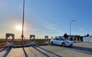 新能源汽车热销，全国充电站突破1280万台，建设加速中！