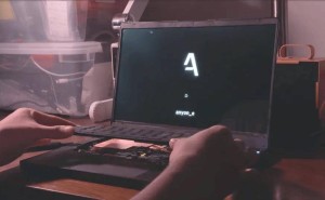 高中生自制全开源笔记本：4K屏+机械键盘，续航7小时挑战旗舰