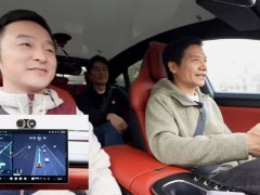 雷军2025年新目标：挑战叉车驾驶，爱折腾的心永不止步