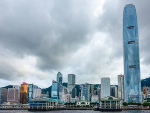 前程无忧赴港上市，招聘市场迎来新变局，求职生意仍火热？