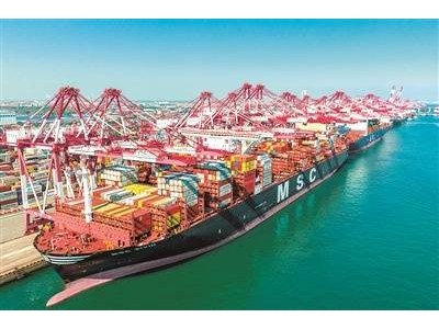 青岛港：扬帆远航，打造全球航运新“超链接”！