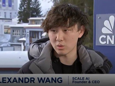 马斯克与DeepSeek：从“黑粉”互动看AI江湖暗流涌动