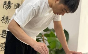 青年书法家刘冯：静耘堂里的笔墨人生与篆刻艺术
