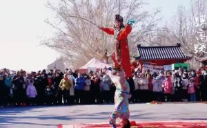 淄博聊斋城新探索：云跷猴戏邂逅潮玩，体验升级不容小觑！