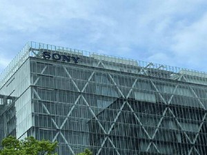 索尼PSN罕见宕机24小时，补偿方案难平玩家失望情绪