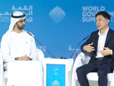 李彦宏迪拜峰会：AI未来需持续加码基础设施，打造更智能模型