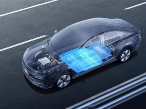 2025年油电并驱，乘联分会呼吁：缩小燃油车与新能源车税费差距