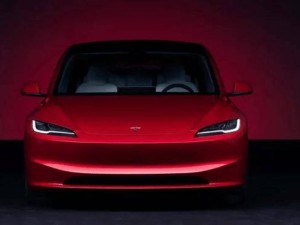 特斯拉Model 3焕新版升级：转向拨杆回归，驾驶体验再升级？