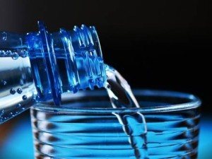 水的新形态“塑性冰七”首次现身！兼具固态与液态双重特性