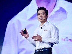 李彦宏详解文心大模型4.5开源：最佳模型开源促进广泛采用