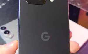 谷歌Pixel 9a曝光：全新药丸双摄，塑料机身似诺基亚Lumia