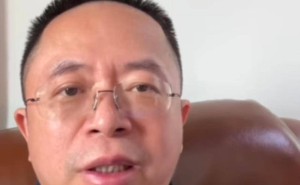 周鸿祎AI短剧引热议：本是科幻穿越，剪辑变言情“辣眼”