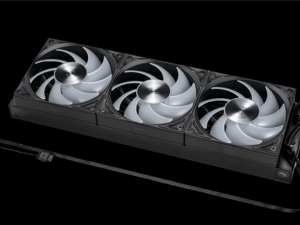 超頻三北境GT360水冷：3.5寸炫屏+高性能風扇，散熱新體驗！