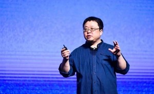 罗永浩创业新动向：打造AIOS后进军AI手机市场？