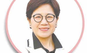 屠红燕：让丝绸“潮”起来，人大代表用AI机器人引领传统产业升级