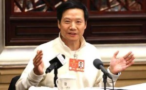 雷军直面“AI骂战”呼吁：加强网络造谣与水军立法