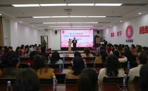 墨玉县妇女节庆典：演出精彩纷呈，讲座传递健康，书法共绘团结情
