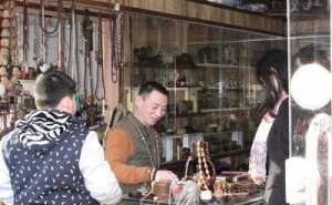 古玩江湖：行家砍价亿为单位，百姓如何破局议价迷雾？