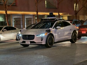美国Waymo无人出租车初体验：智能便捷，但仍需跨越重重挑战