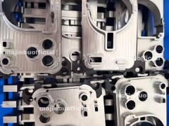 iPhone 17 Pro Max外观曝光：横向大矩阵模组，致敬小米11 Ultra？