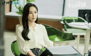 李若彤短剧热播，《午后玫瑰》卫视黄金档收视跃居亚军