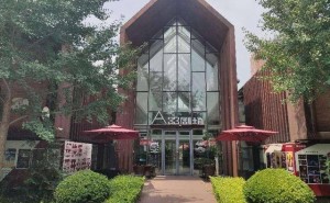 开心麻花A33剧场：工业风演艺新地标，沉浸式观演体验再升级！
