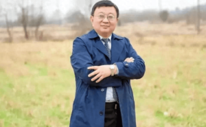 安徽知名作家李卉56岁骤逝，不良生活习惯成健康警钟