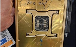 华硕发布RTX 5090黄金版显卡，镶嵌中东艺术，黄仁勋亲笔签名加持
