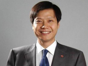 雷军现身上海F1赛场，再度为速度与激情加油助威！